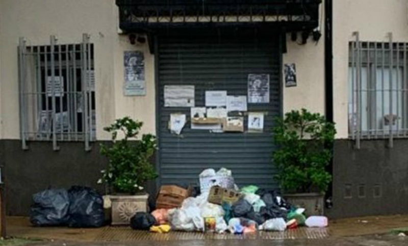 Paro de Municipales y reclamo de vecinos por basura acumulada en Funes