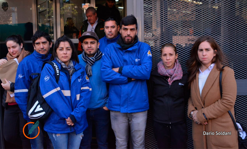 Despedidos de Electrolux cortan Ovidio Lagos a la altura de Circunvalación