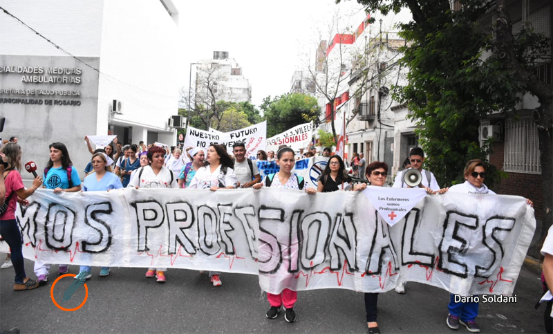 Movilización en Rosario para que los enfermeros sean considerados profesionales de la salud