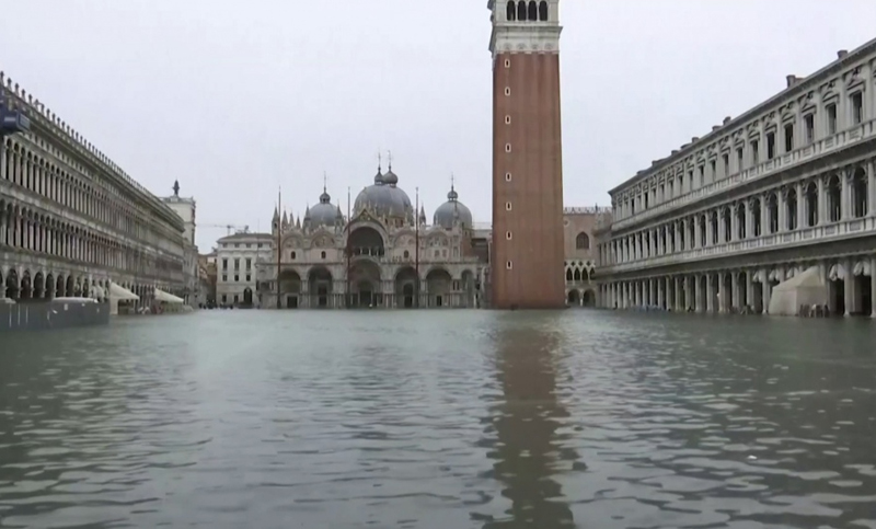 Venecia volvió a inundarse y la marea sigue creciendo