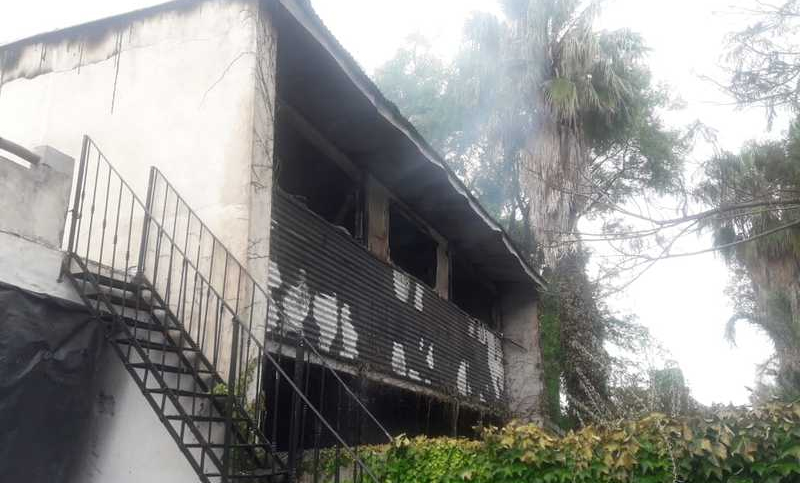 Incendio voraz en una vivienda de Granadero Baigorria arrasa con las pertenencias de una familia