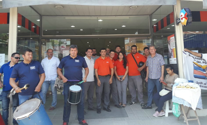 Más de 30 trabajadores de Ribeiro reclaman sueldos adeudados y temen cierre