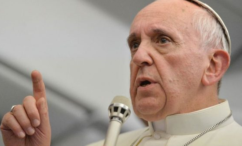 «El derecho a morir no tiene ningún fundamento jurídico», dijo el papa Francisco