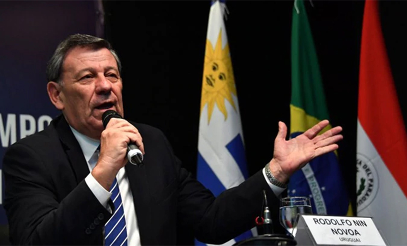 Uruguay no reconoce a Jeanine Áñez como presidenta de Bolivia