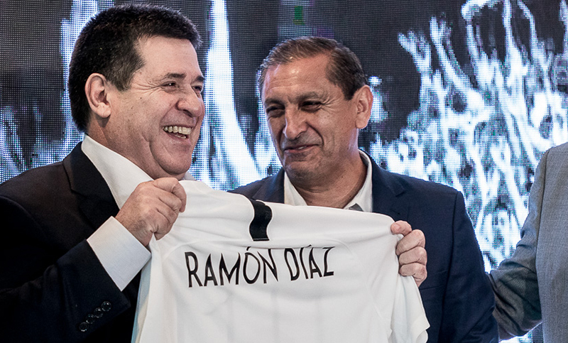 Ramón Díaz asumió como DT de Libertad de Paraguay