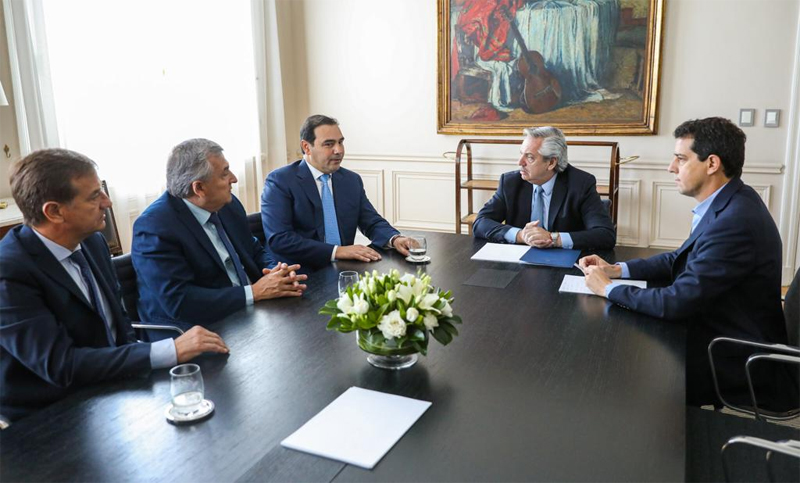 Gobernadores radicales calificaron de «muy buena» y «positiva» su reunión con Fernández y De Pedro