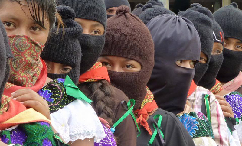 Presentan en Rosario un libro con crónicas sobre el movimiento zapatista en Chiapas 