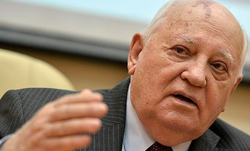 Mijail Gorbachov fue hospitalizado en Moscú con un cuadro de neumonía