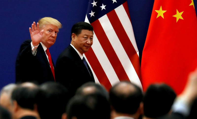 China y EEUU sellan un acuerdo parcial que pone un freno a la guerra comercial