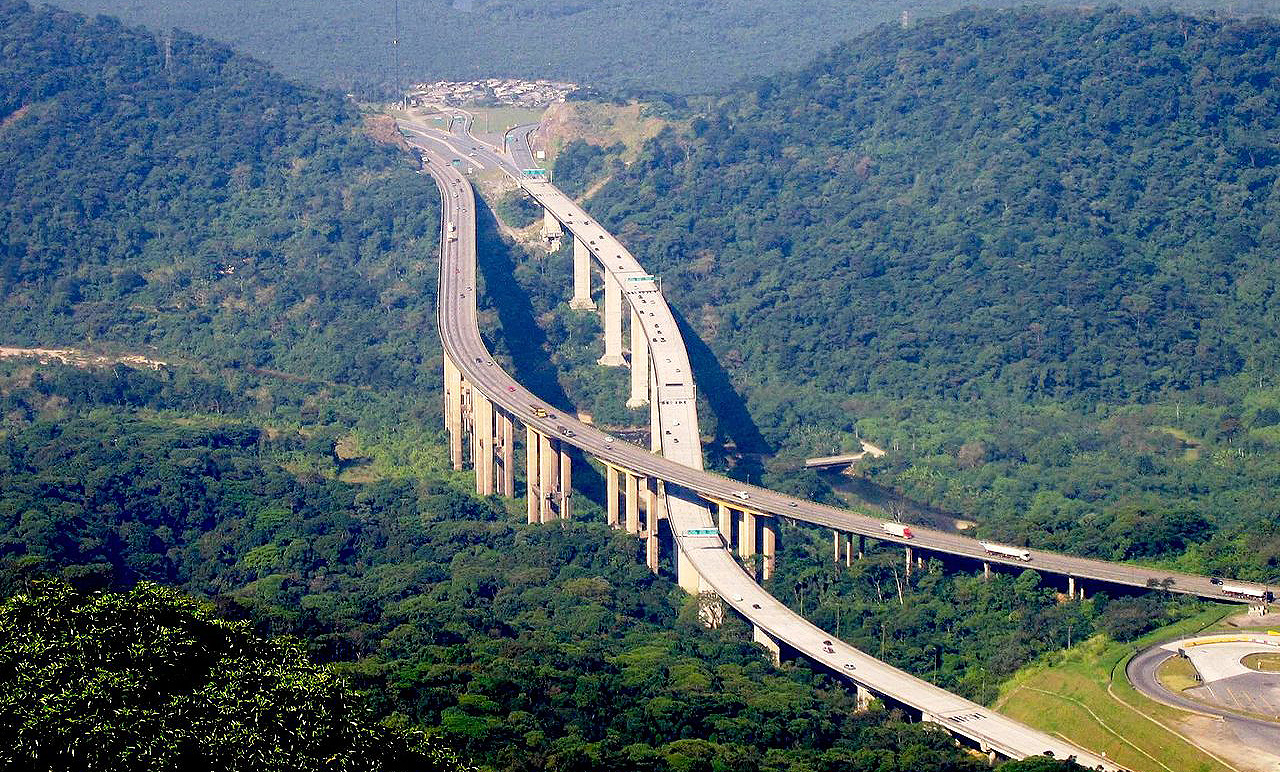 Brasil privatizó la mayor red de autopistas por 30 años