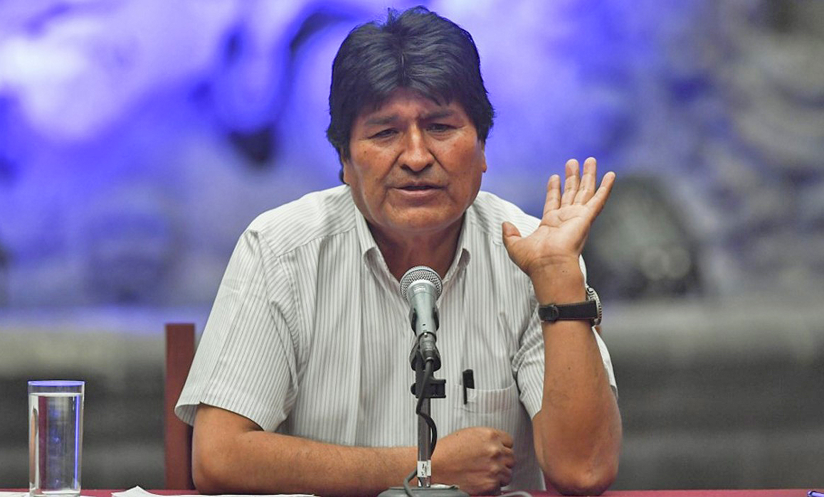 La UCR presentó un proyecto para revocar el estado de refugiado de Evo Morales y forzar su ida del país