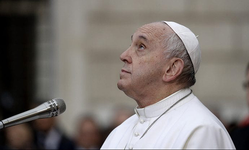 El Papa abogó por la humanización de la política en una nota enviada al Foro de Davos