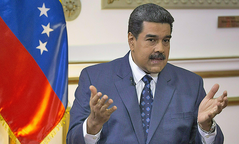 Maduro criticó a los políticos de su país que «se arrodillan ante la oligarquía colombiana»
