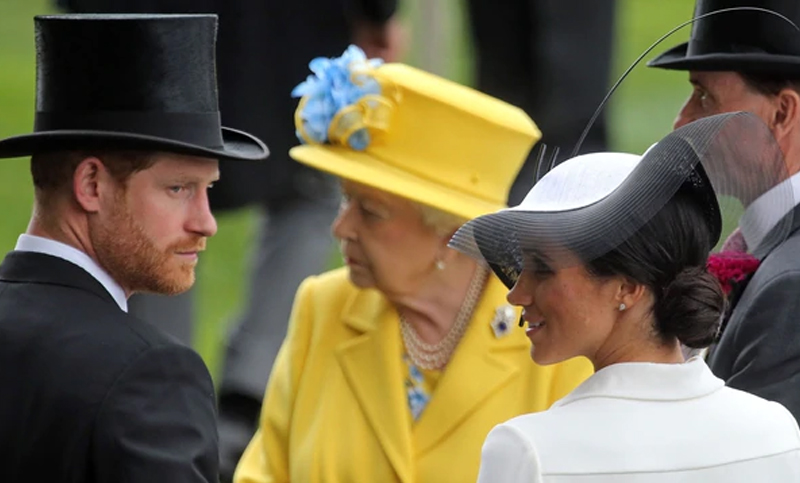 La reina Isabel II reúne a la familia real para abordar el futuro de Harry y Meghan