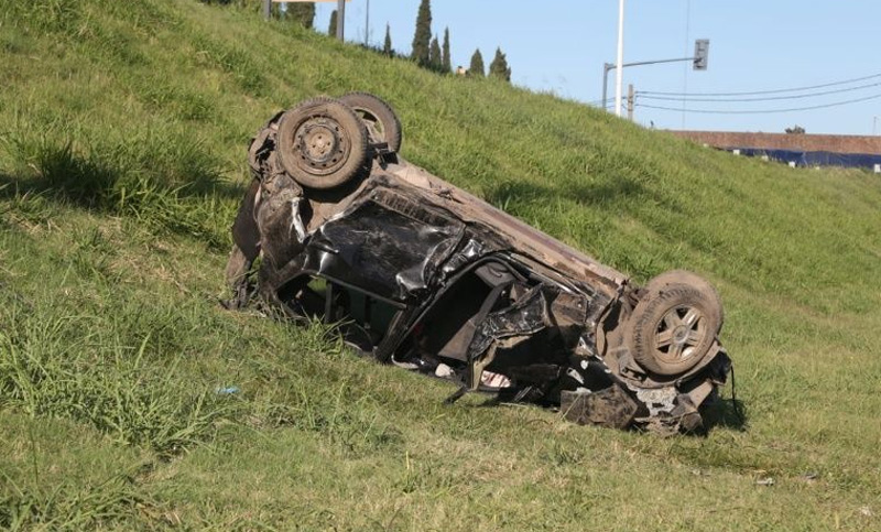 Tremendo vuelco en Circunvalación: hay un herido grave