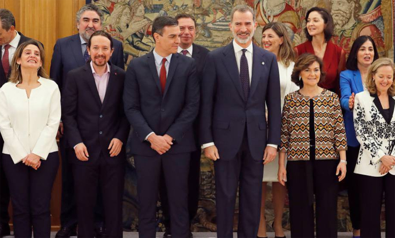 El nuevo Gobierno español tomó posesión ante el rey