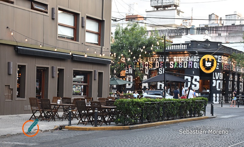 Vecinos de Pichincha plantearon su preocupación por obras en veredas de bares