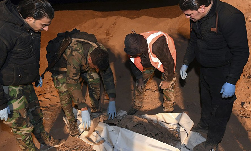 El Ejército sirio encontró una fosa común con 70 cadáveres