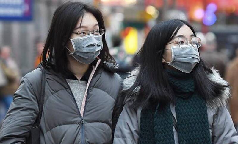 China cree que es posible una nueva ola de contagios de coronavirus por aumento de casos importados
