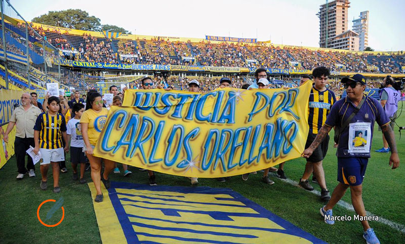 Los hinchas canallas pidieron «justicia» por Carlos Orellano