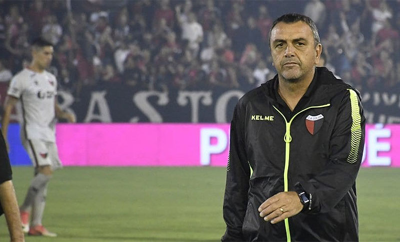Final esperado: Diego Osella renunció como técnico de Colón