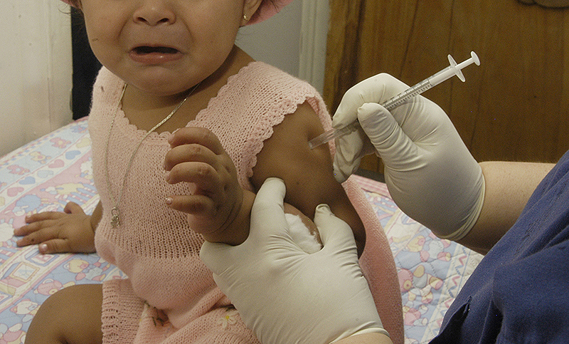 Se normalizará el suministro y colocación de vacunas contra la meningitis y el HPV en Santa Fe