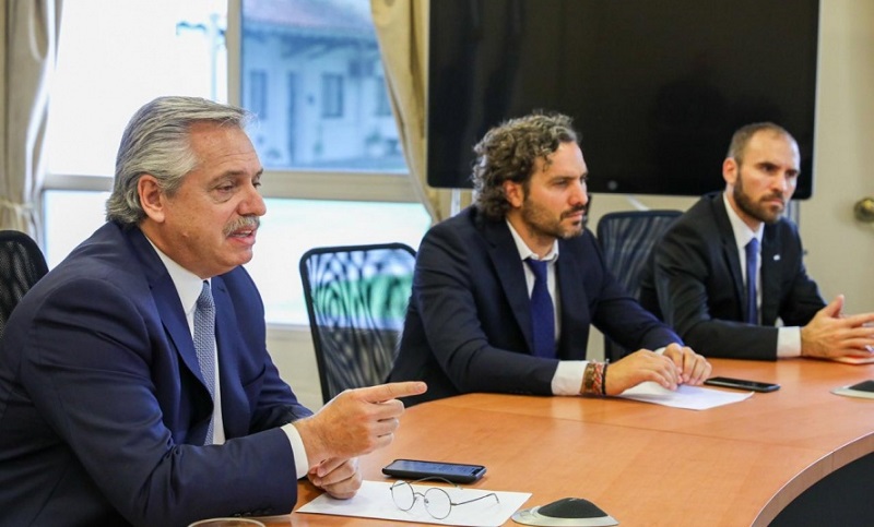 Fernández se reunió con su gabinete en Olivos para definir la extensión de la cuarentena