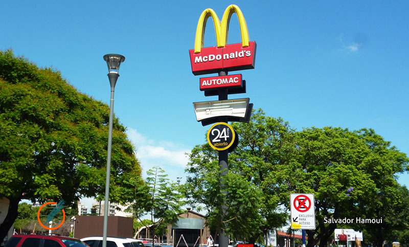 Las cadenas de comida rápida siguen sin pagar la totalidad de los salarios de marzo