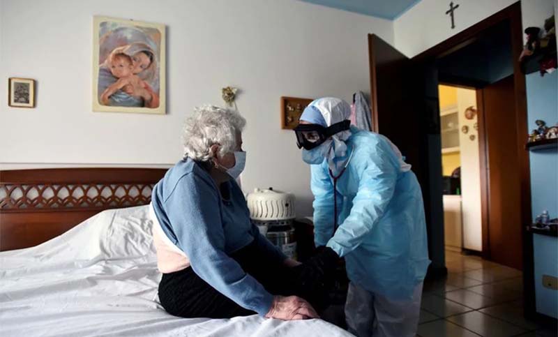 Médico italiano que vive a diario el horror reveló: “Experimentamos una terapia que podría ser la cura para el coronavirus”