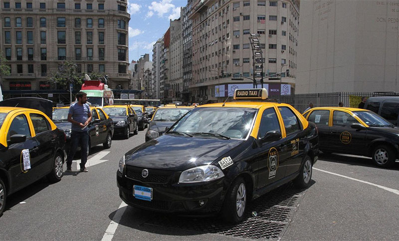 Taxistas avalan las políticas del gobierno y le pidieron medidas para el sector