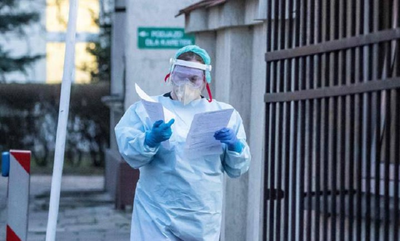 Confirmaron dos nuevas muertes por coronavirus en el país y ya suman 220 los fallecidos