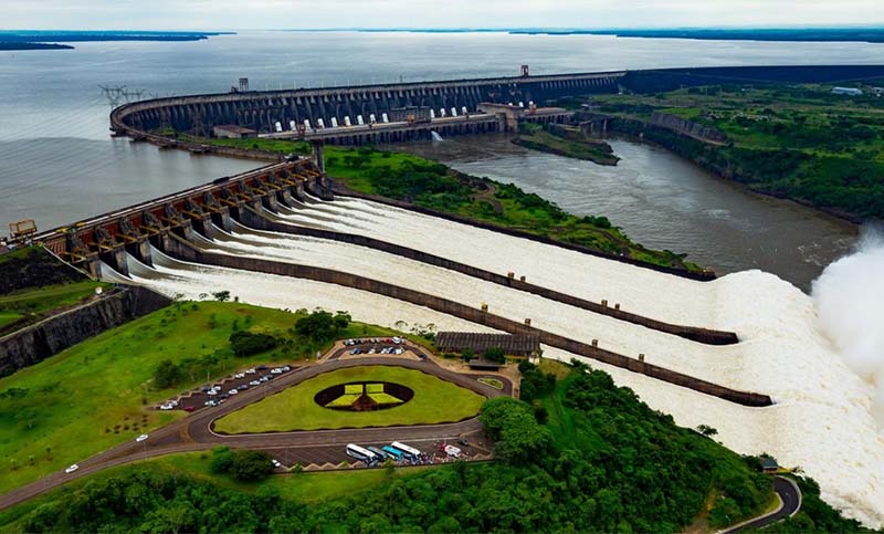 Abrirán durante 12 días las compuertas en Brasil para que crezca el río Paraná