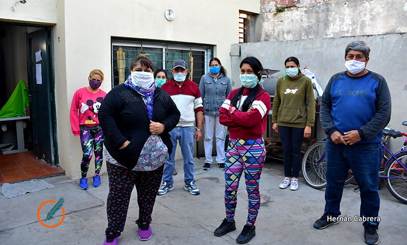 Alfabetización Santa Fe: reconvertir el trabajo en los barrios para juntar alimentos y elementos de limpieza