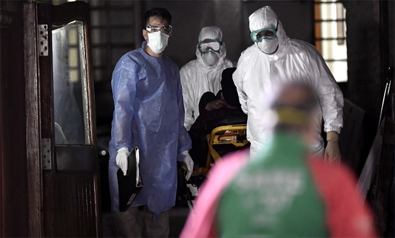 Nuevo récord: 30 personas murieron y 1.386 fueron diagnosticadas con coronavirus en el país