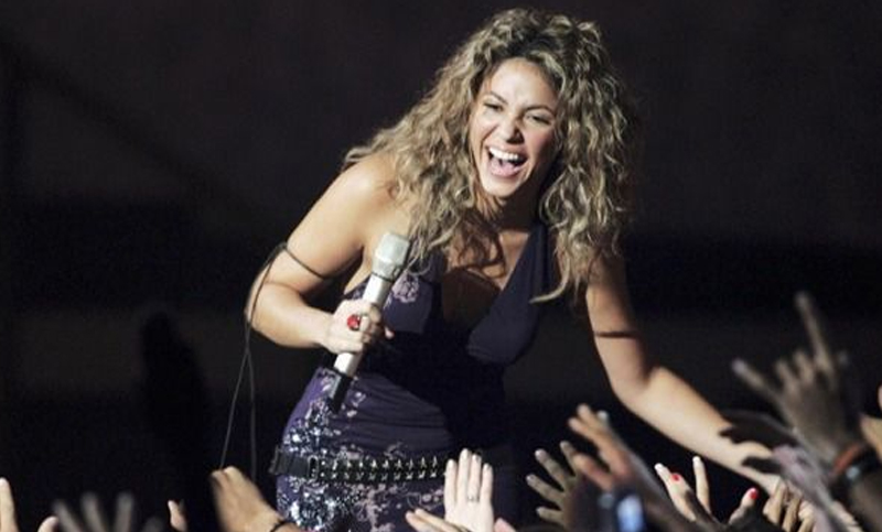 Shakira, Coldplay y Miley Cyrus, juntos por la vacuna contra el coronavirus