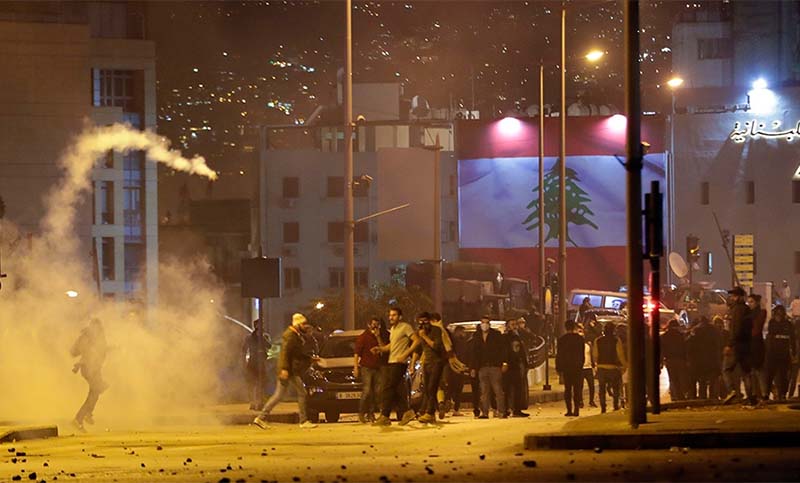 Segunda noche de protestas violentas en Líbano por la crisis económica y la devaluación