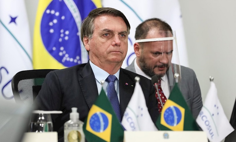 Dos ministros de Brasil tienen coronavirus y Bolsonaro sigue en aislamiento