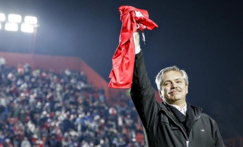 Alberto Fernández advirtió que «hay que ser cuidadosos» con el retorno del fútbol