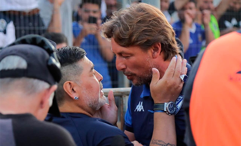 Heinze suena para dirigir el Espanyol y Maradona… la selección de España