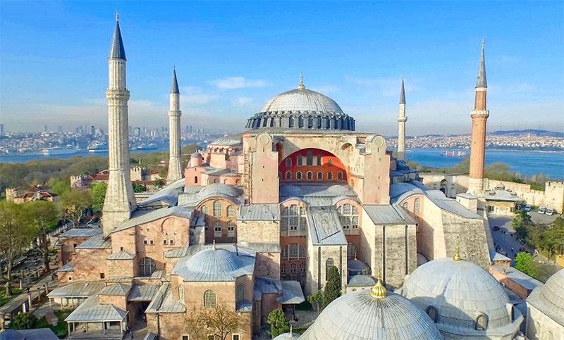 Polémica en Turquía por la conversión del templo de Santa Sofía en mezquita