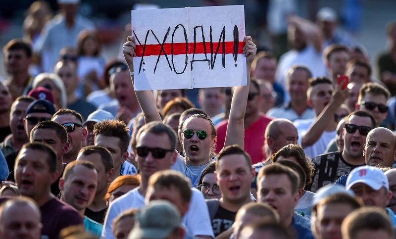 Pese a la prohibición del gobierno, miles de bielorrusos se manifestaron contra Lukashenko