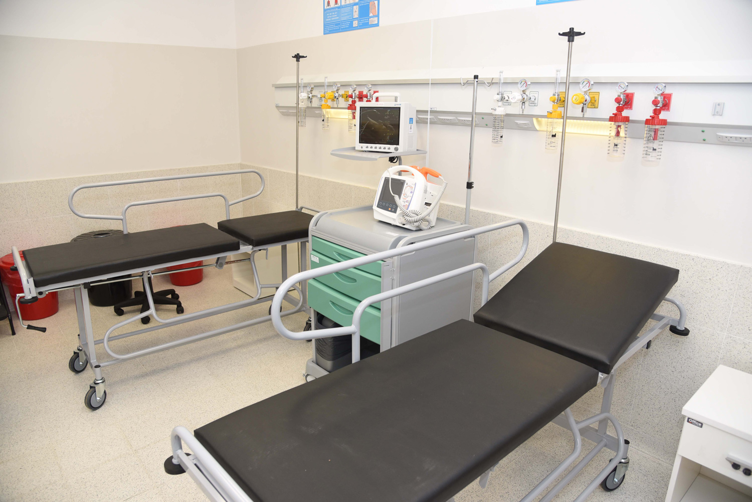 Ante el aumento de casos positivos, hospitales suspenden cirugías programadas para liberar camas