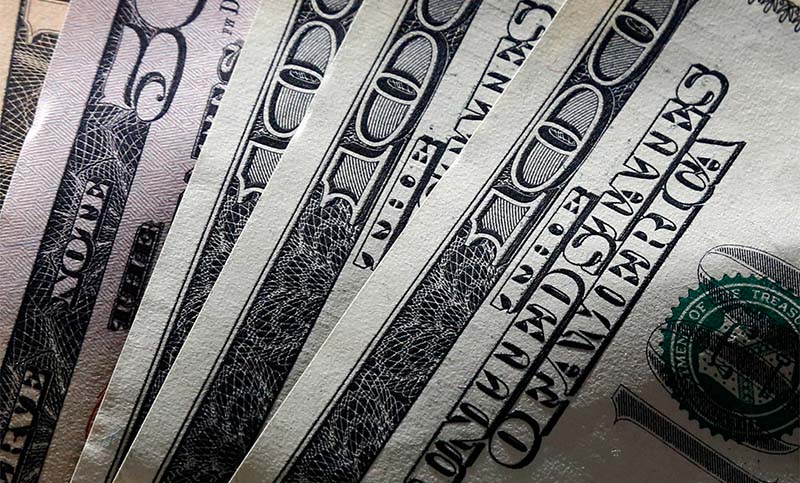 Dólar: el paralelo llegó a $138 y el “contado con liqui” está en máximo histórico
