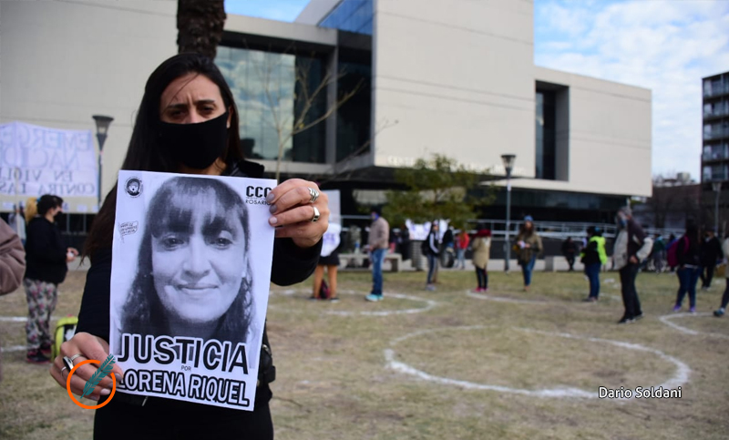 Justicia por Lorena Riquel: movilización frente al Centro de Justicia Penal