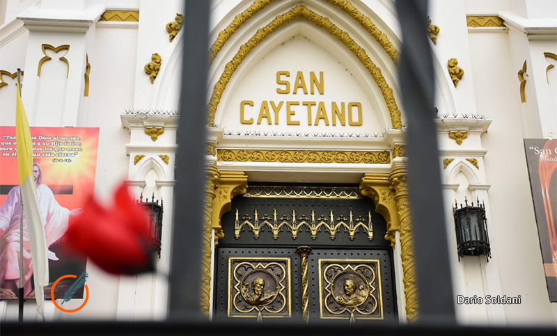 San Cayetano atípico: sin congregación en la iglesia y con misa online