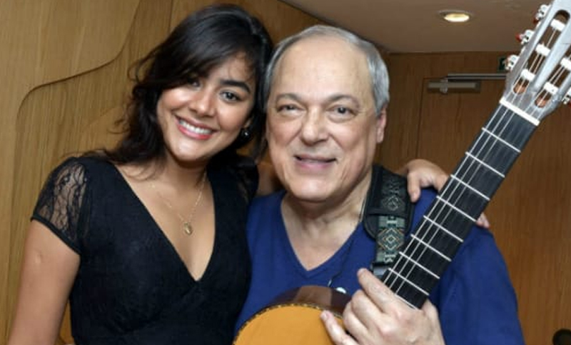 Toquinho presenta un show virtual junto a la cantante Camila Faustino