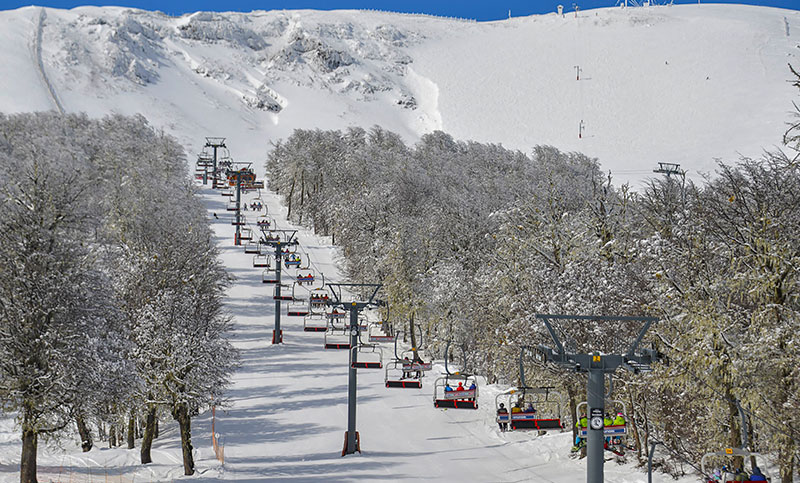 Cinco centros de esquí de tres provincias patagónicas siguen abiertos en septiembre para sus vecinos