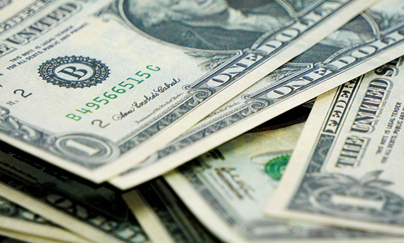 El dólar “turista” continuó en alza y el Banco Central volvió a vender divisas