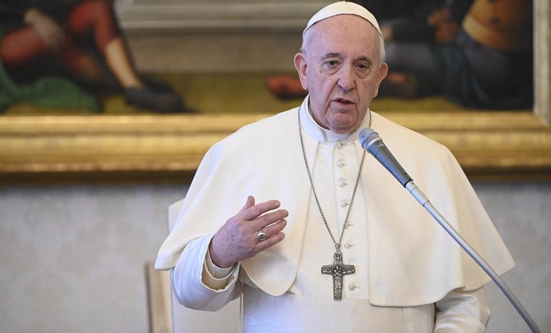 El Papa pidió un «nuevo modelo de crecimiento económico» que cuide el ambiente