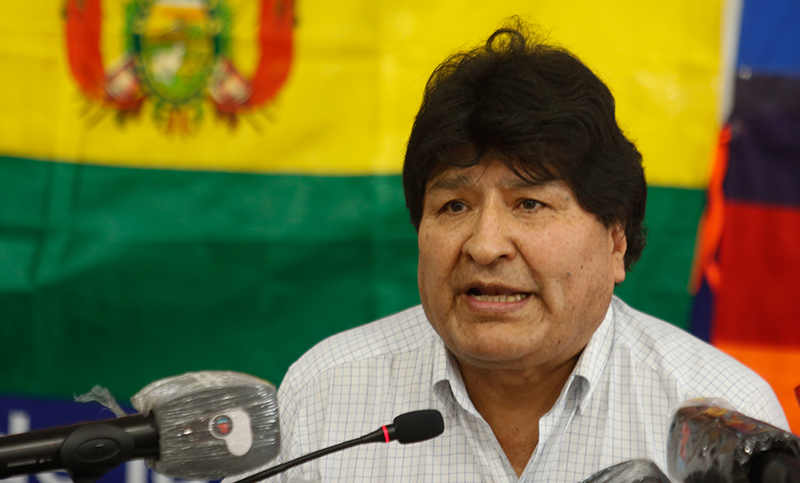 Morales prometió “levantar a Bolivia” y fue felicitado por Francisco y Lula, entre otros